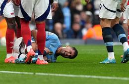 Rodri chấn thương ngay trận đầu đá chính trở lại cho Man City