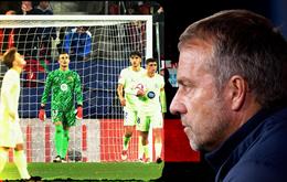 Barca của Flick đã để lộ ra điểm yếu khi phải sử dụng quá nhiều cầu thủ trẻ