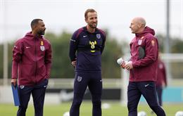 HLV Lee Carsley cập nhật tình hình Harry Kane trước trận đấu Phần Lan