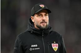 HLV Stuttgart từ chối thay thế Erik ten Hag