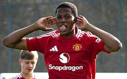 Sao trẻ Chido Obi-Martin lập hat-trick cho đội U18 MU ngay trận đầu xuất phát