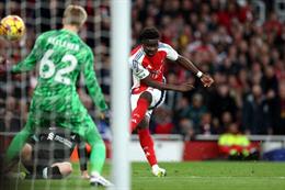 Gary Neville hết lời khen ngợi Bukayo Saka