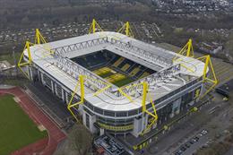 Sân vận động Signal Iduna Park - Sân nhà của CLB Borussia Dortmund