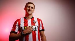 Tiểu sử tiền vệ phòng ngự Flynn Downes của Southampton