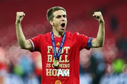 Philipp Lahm: Từ phút ngắn ngủi tại Olympiastadion đến huyền thoại bóng đá Đức