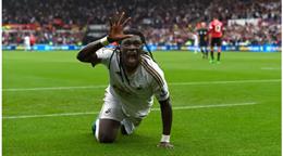 Bafetimbi Gomis, người có kiểu ăn mừng rùng rợn giải nghệ ở tuổi 39