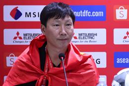 HLV Kim Sang-sik: "Chức vô địch với Việt Nam chứng minh tôi còn tồn tại"