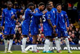 Chelsea cần các tiền vệ cánh lên tiếng, thay vì coi Jackson là vấn đề trên hàng công