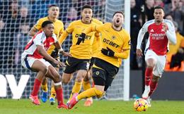 Howard Webb thừa nhận trọng tài đã sai khi rút thẻ đỏ Lewis-Skelly
