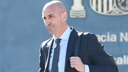 Cựu chủ tịch LĐBĐ Tây Ban Nha bị kết tội vụ cưỡng hôn cầu thủ nữ