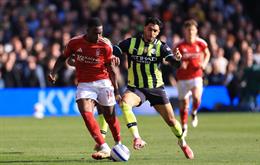 Người hùng của Nottingham Forest đá xoáy Man City