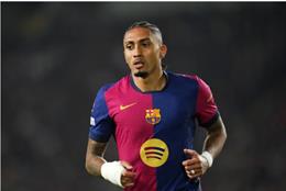 Raphinha tiết lộ không được Xavi tin tưởng, lý giải vụ bức xúc trước MU
