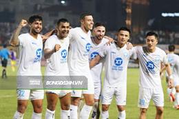 Nam Định thâu tóm các giải thưởng V.League