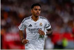 Tại sao Rodrygo bị đối xử tệ ở Real Madrid?