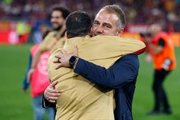 HLV Hansi Flick háo hức chờ màn ăn mừng chức vô địch cùng Barca
