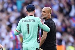 Dean Henderson tiết lộ những gì đã nói với Pep sau trận chung kết FA Cup