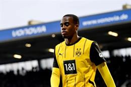 Chelsea đàm phán chiêu mộ sao Dortmund