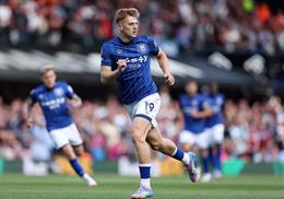 Liam Delap đã phạm sai lầm khi từ chối MU để gia nhập Chelsea