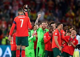 Ronaldo và Bồ Đào Nha: Bản lĩnh của kẻ chờ thời, đẳng cấp của nhà vô địch