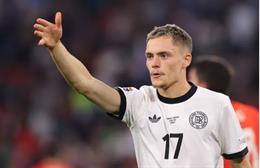 Cựu tiền đạo tuyển Đức và Liverpool đưa Florian Wirtz lên mây