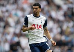 HLV Thomas Frank tin tưởng một điều vào Dominic Solanke?   