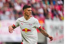 RB Leipzig giảm giá bán Benjamin Sesko