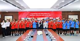 Danh tính HLV ở Barcelona dẫn dắt Hoàng Đức mùa sau