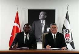 Tammy Abraham chính thức trở thành học trò của Solskjaer