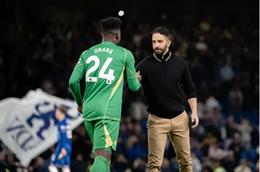MU chốt giá bán Andre Onana