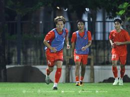 U23 Việt Nam bước vào buổi tập đầu tiên tại Indonesia