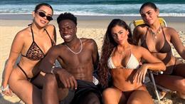 Vinicius Junior vui vẻ bên nhiều phụ nữ bí ẩn ở tiệc sinh nhật