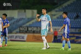 Kim Dong Su bật khóc khi được SHB Đà Nẵng ký hợp đồng