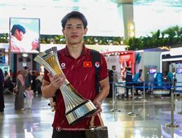 U23 Việt Nam "ẵm" cúp vô địch Đông Nam Á về nước
