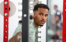 Arsenal và Liverpool được khuyên nên chiêu mộ Justin Kluivert