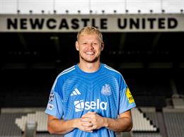 Newcastle mượn thành công Aaron Ramsdale từ Southampton