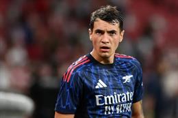 Arsenal chốt giá bán Jakub Kiwior ở Hè 2025