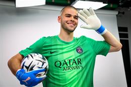 PSG toan tính gì đằng sau thương vụ Lucas Chevalier?