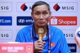HLV Mai Đức Chung động viên toàn đội, Bích Thùy bật khóc trong phòng họp báo
