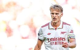 Martin Odegaard bị chỉ trích thậm tệ sau chiến thắng của Arsenal