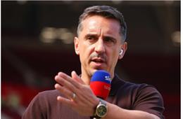 Gary Neville chỉ trích chiến thuật của Arsenal