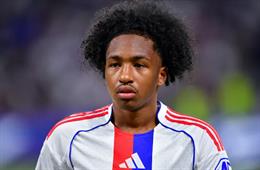 Sao Lyon thừa nhận được Chelsea và Liverpool quan tâm, nhưng…