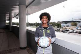 Man City chi 500.000 bảng đón thần đồng 14 tuổi của Burnley