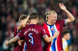 Erling Haaland giúp Na Uy vượt mặt Italia