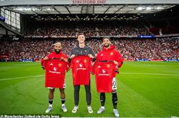 4 cầu thủ MU xuất hiện trong đội hình kết hợp với Man City