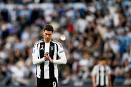 Dusan Vlahovic: Vật cùng tắc biến, vật cực tắc phản