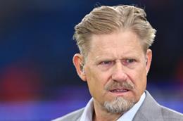 Peter Schmeichel chỉ ra 2 sai lầm của MU trên TTCN
