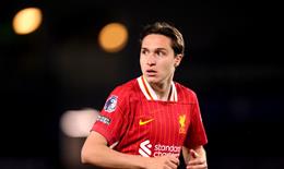 Arne Slot muốn bổ sung Federico Chiesa vào đội hình dự Champions League