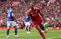 Ryan Gravenberch đang tiếp tục "tiến hóa"