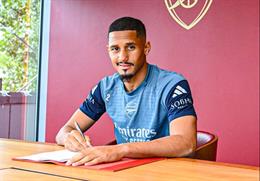  Arsenal CHÍNH THỨC trói chân thành công William Saliba