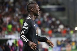 Nicolas Jackson hạnh phúc với bàn thắng đầu tiên cho Bayern 